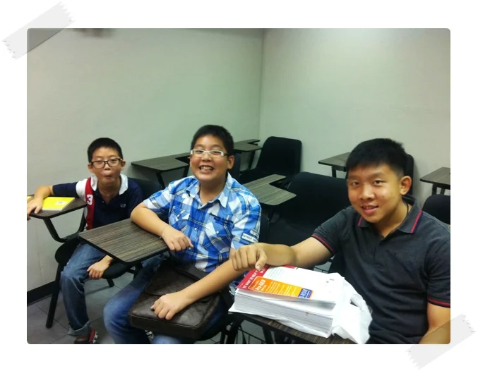 3 พี่น้อง ขจรเกียรติพันธ์